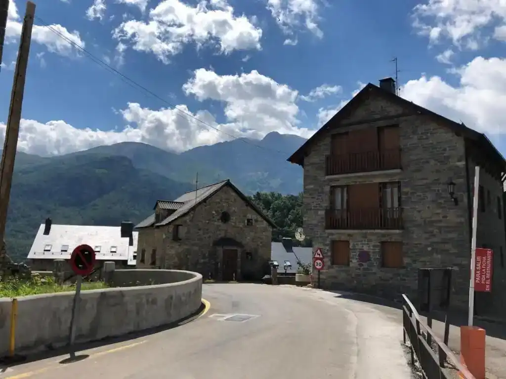 Außenansicht von Wohnungen zur Miete in Sallent de Gállego, Huesca