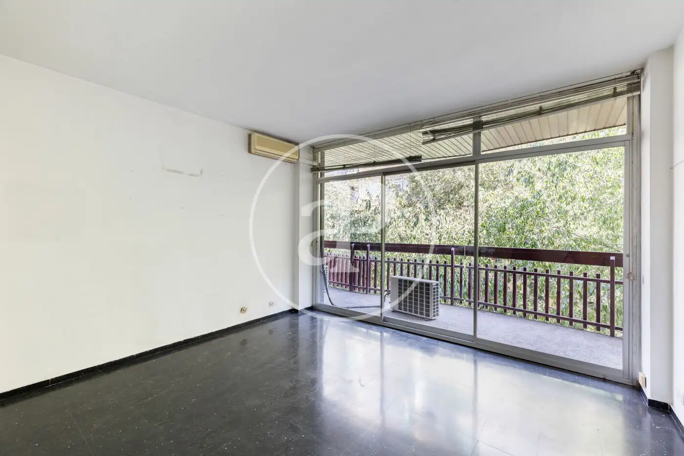 Vista exterior de Piso en venta en Barcelona con Aire acondicionado, Calefacción y Balcón