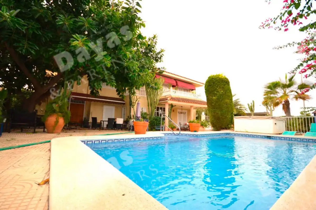 Villa avec piscine à vendre à Playa del Acequión, Náufragos y Rocío del Mar