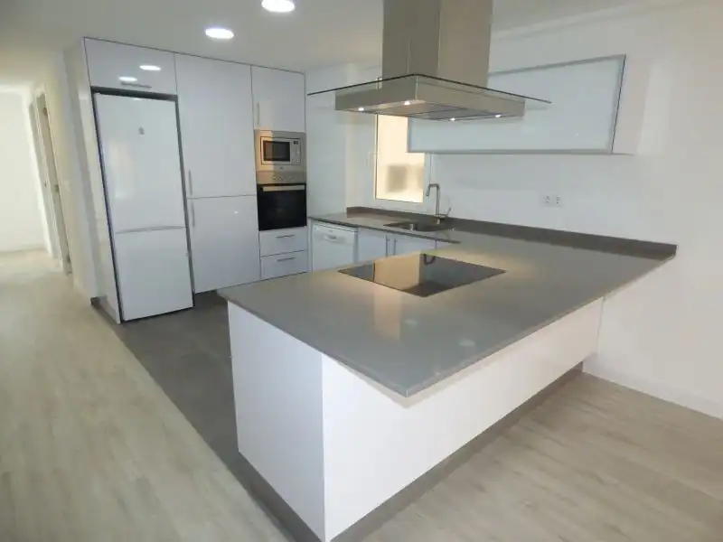 Piso de alquiler en En Corts - Doctor Waksman