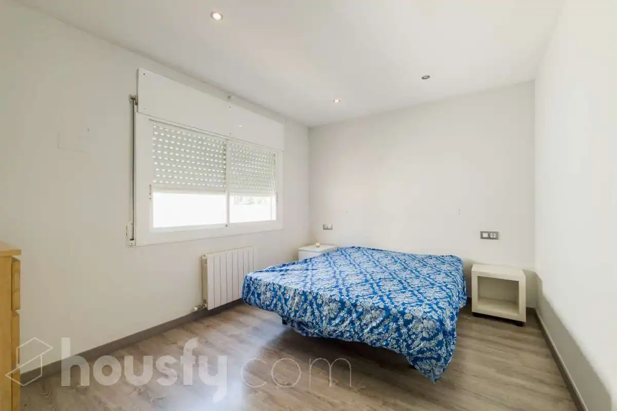 Bedroom of Flat for sale in Premià de Mar  with Air Conditioner, Heating and Storage room