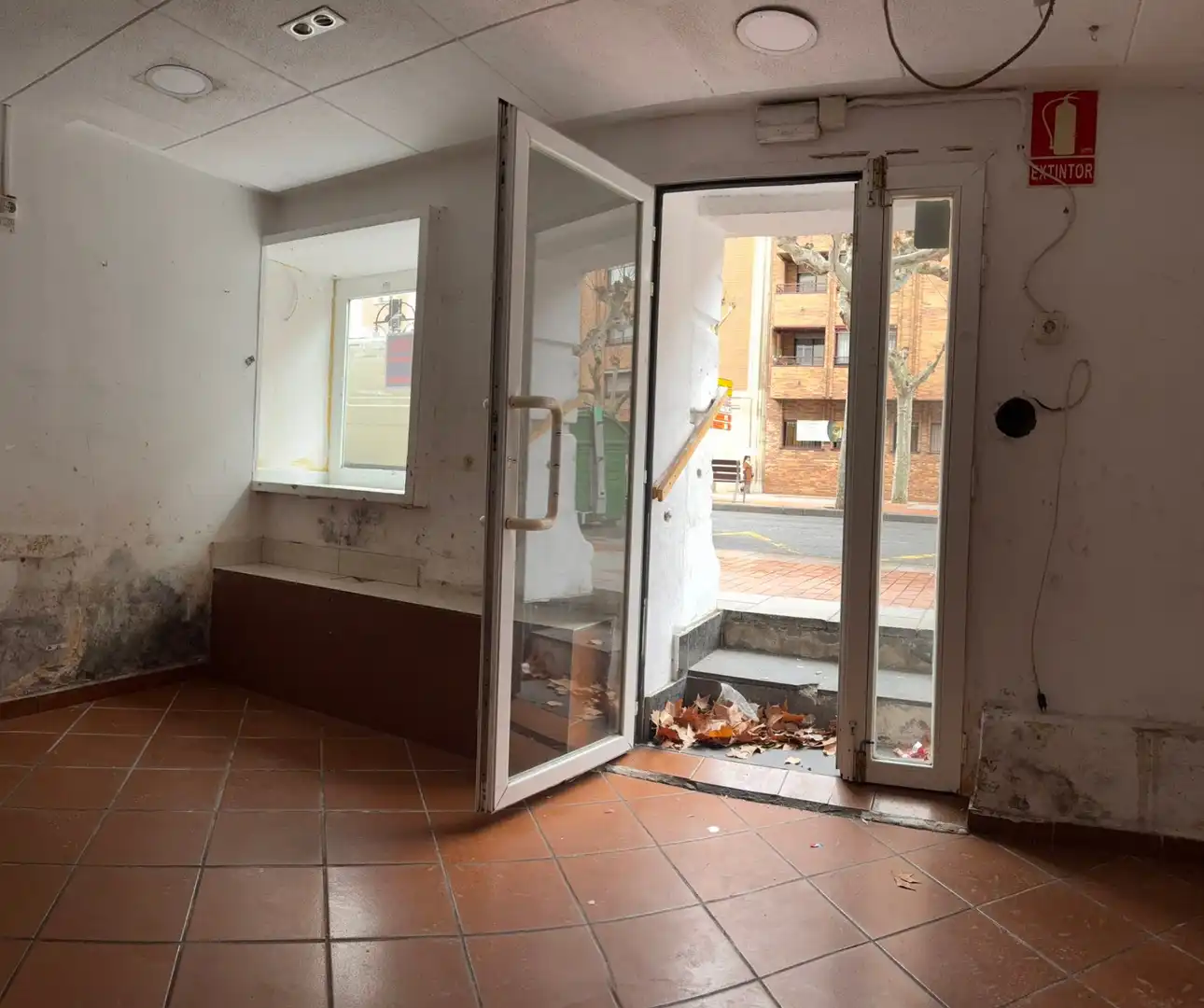 Local comercial en venta en Avenida de la Paz 38, imagen 19