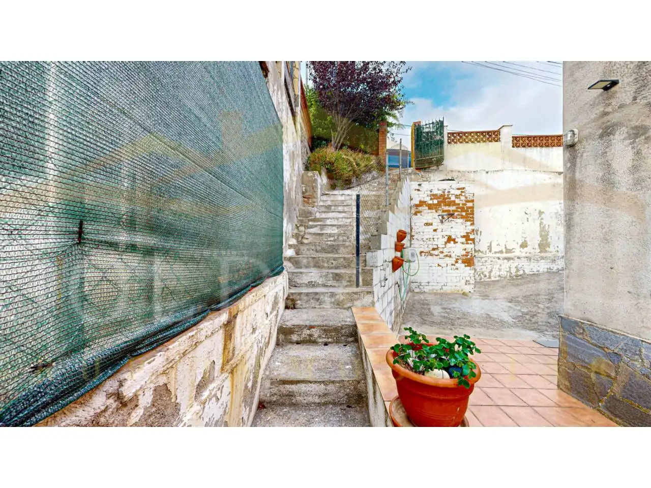 Vista exterior de Casa o chalet en venta en Corbera de Llobregat con Aire acondicionado, Calefacción y Jardín privado