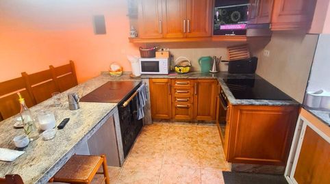 Vivienda tradicional gallega con gran finca edificable en Santiso