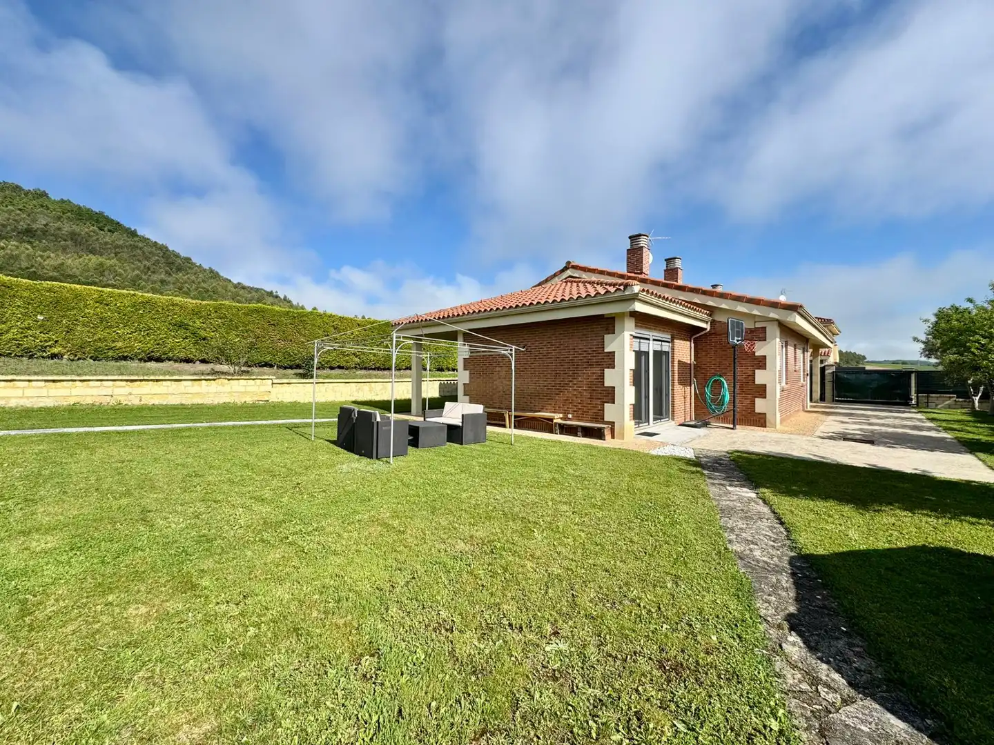 Garden of Houses for sale in Ribera Baja / Erriberabeitia
