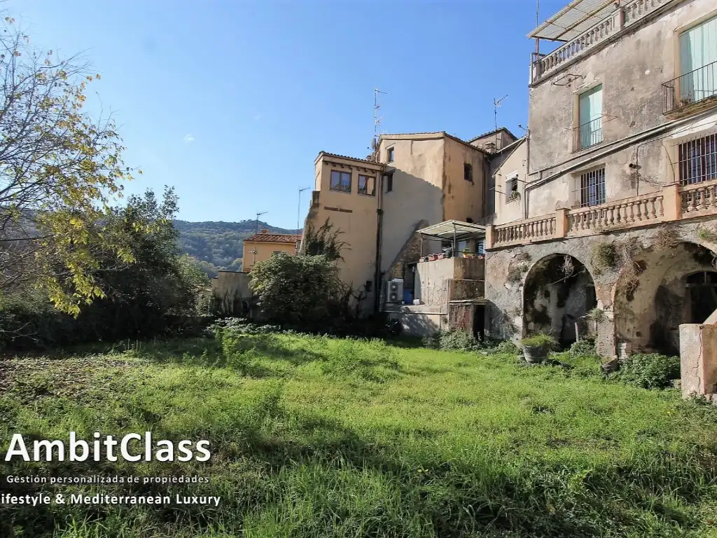 Houses for sale in Besalú  with Heating, Private garden and Terrace