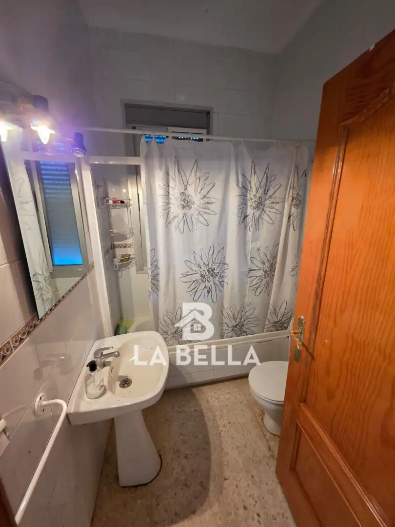 Dormitori de Casa o xalet en venda en Coria del Río amb Aire condicionat, Jardí privat i Traster