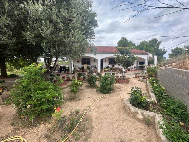 Casa-chalet en Venta en Joaquín Costa en Caspe