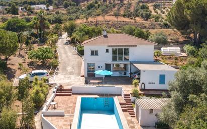 Vista exterior de Casa o xalet en venda en Alhaurín El Grande amb Aire condicionat, Jardí privat i Piscina