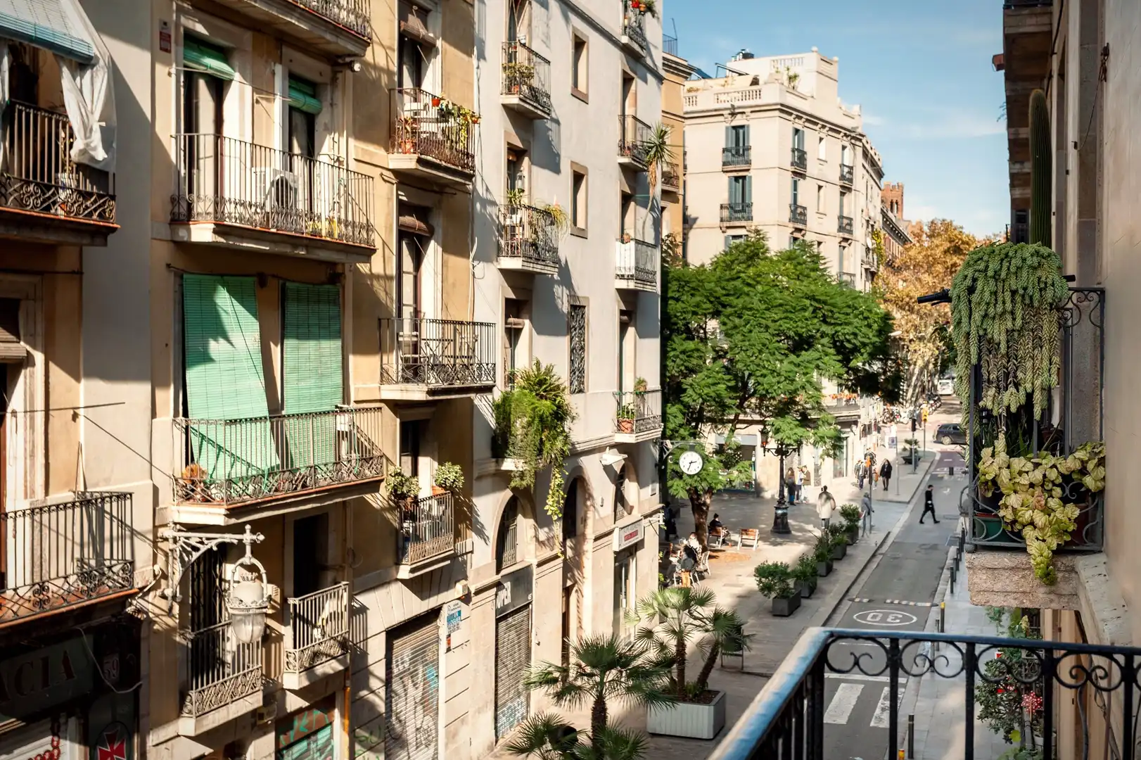 Außenansicht von Wohnungen zur Miete in Barcelona mit Klimaanlage, Heizung und Terrasse