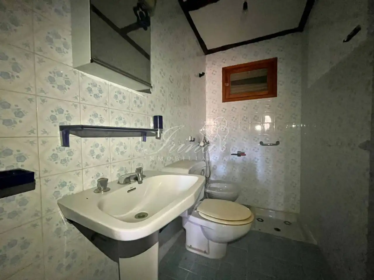 Bathroom of Houses for sale in El Paso  with Private garden