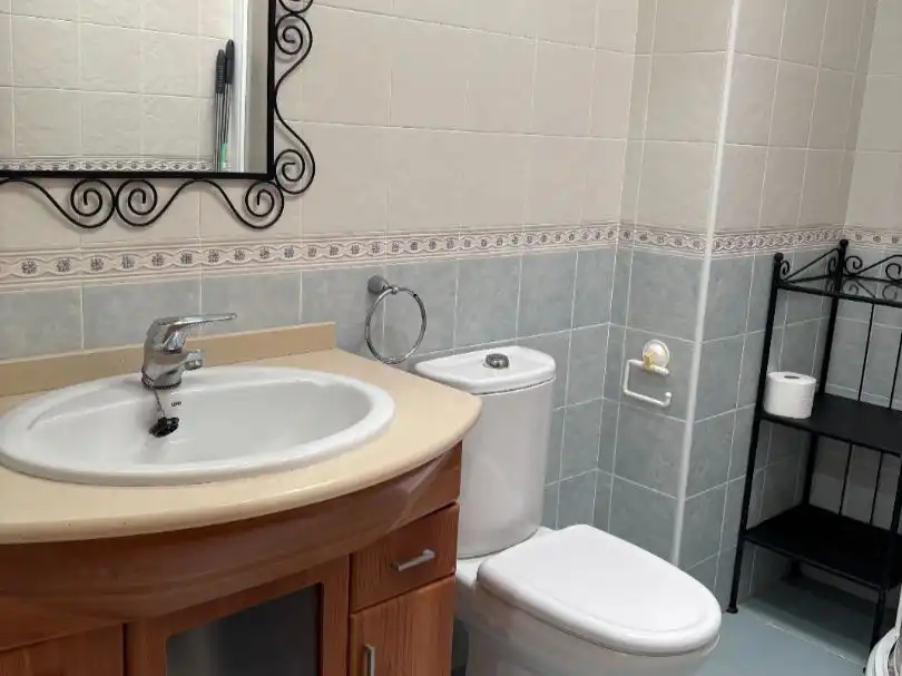 Bany de Apartament en venda en Carboneras amb Aire condicionat i Balcó