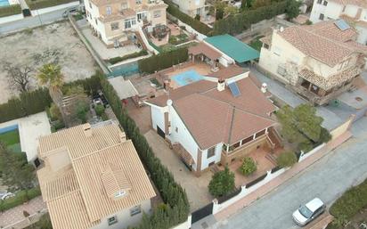 Vista exterior de Casa o xalet en venda en Padul amb Piscina i Balcó