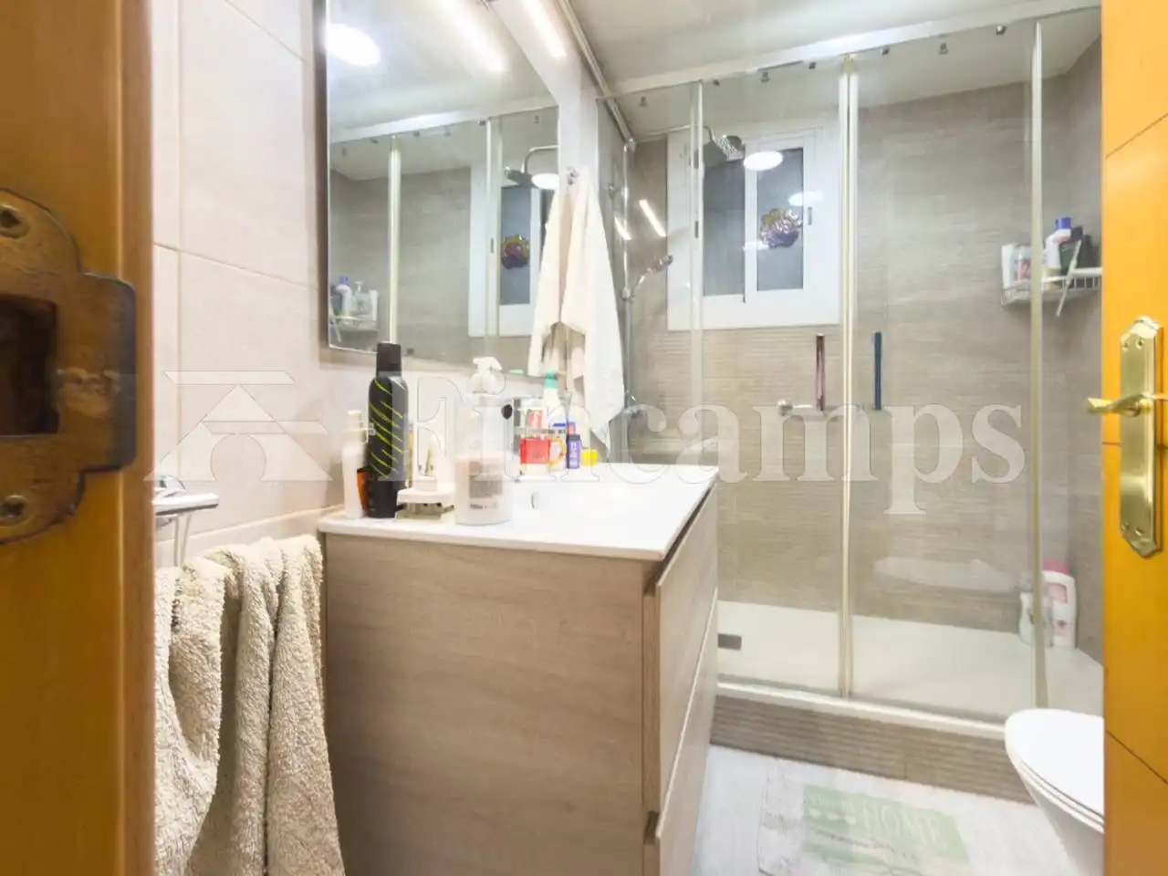 Bathroom of Flat for sale in Sabadell  with Heating
