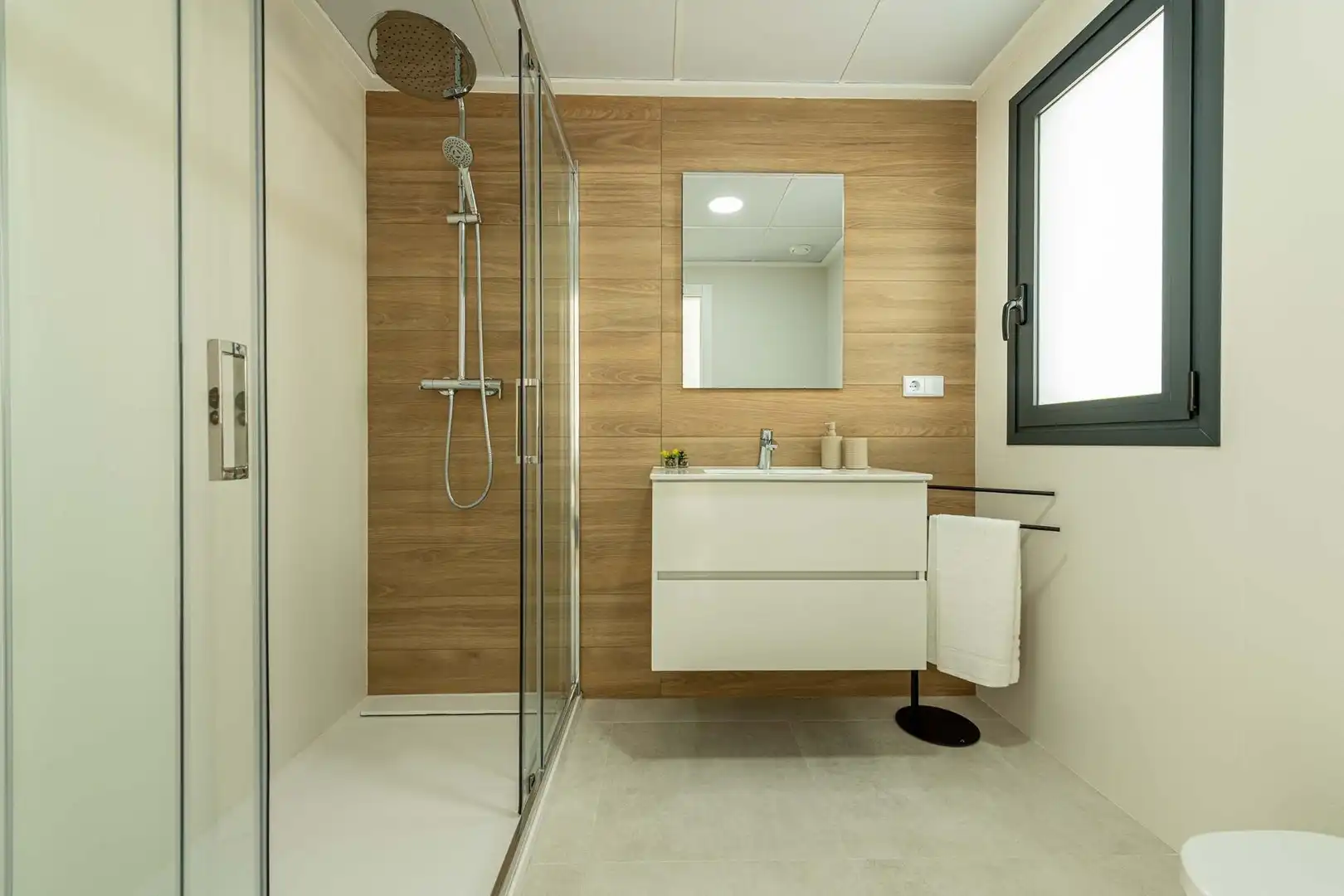 Terraced house with pool for sale in INGLATERRA, imagen 8