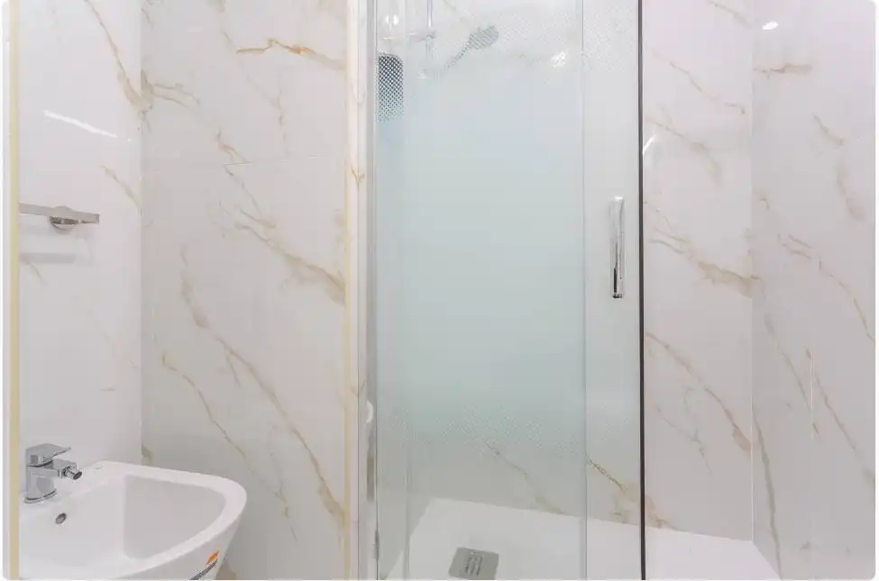 Baño de Apartamento en venta en Puerto de la Cruz con Amueblado, Lavadora y Microondas