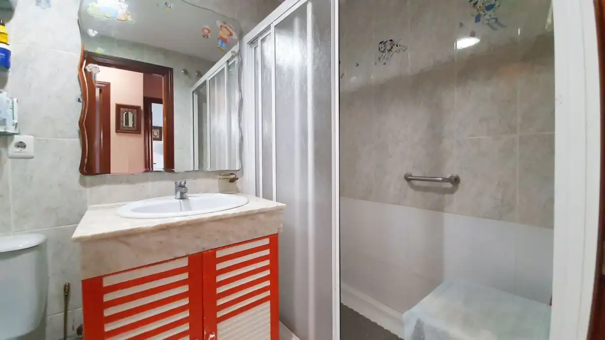 Baño de Piso en venta en Torremolinos con Terraza
