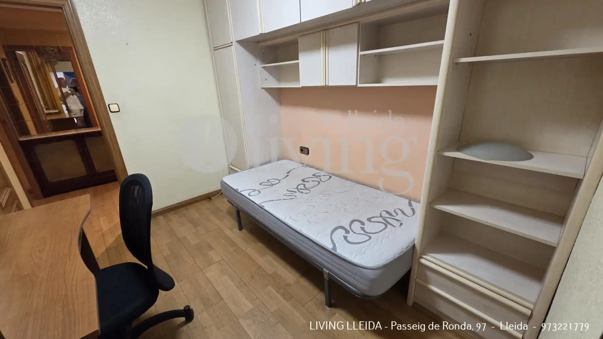 Bedroom of Flat for rent in Lleida  with Air Conditioner, Heating and Parquet flooring