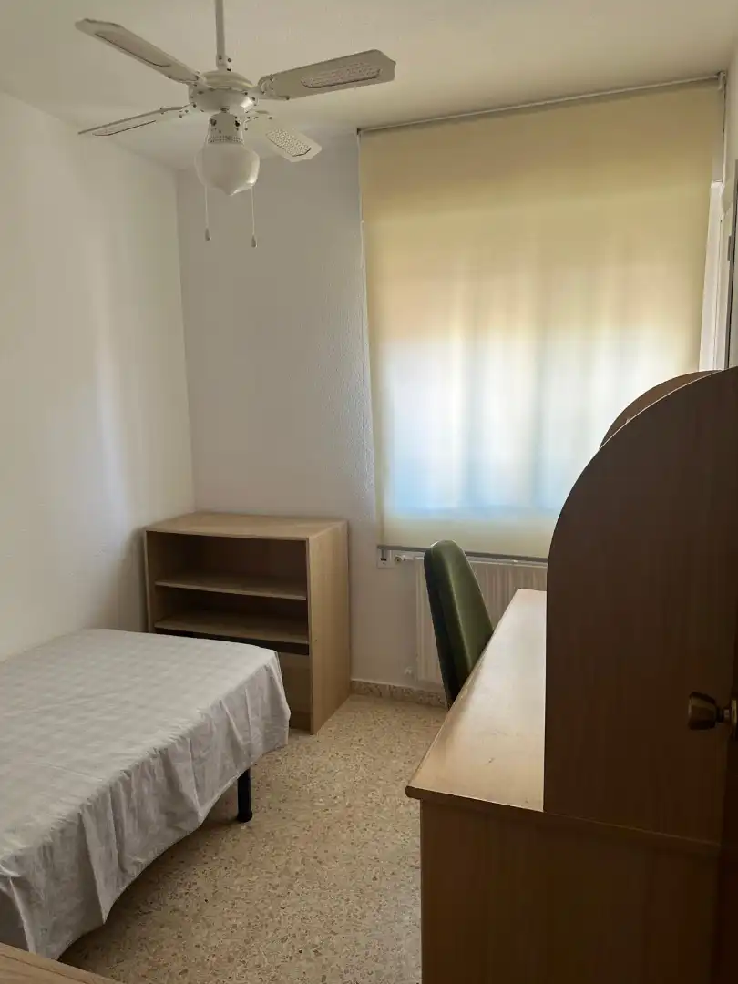 Habitación de Piso de alquiler en Badajoz con Aire acondicionado, Calefacción y Terraza