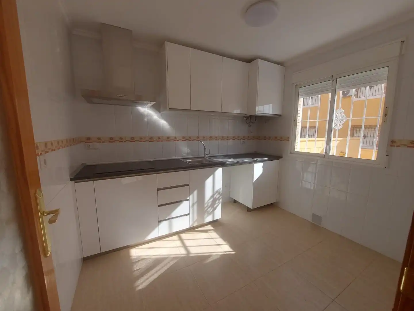 Cocina de Finca rústica en venta en Rojales con Jardín privado, Terraza y Piscina