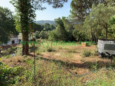 Terreny residencial en venda a Montbarbat