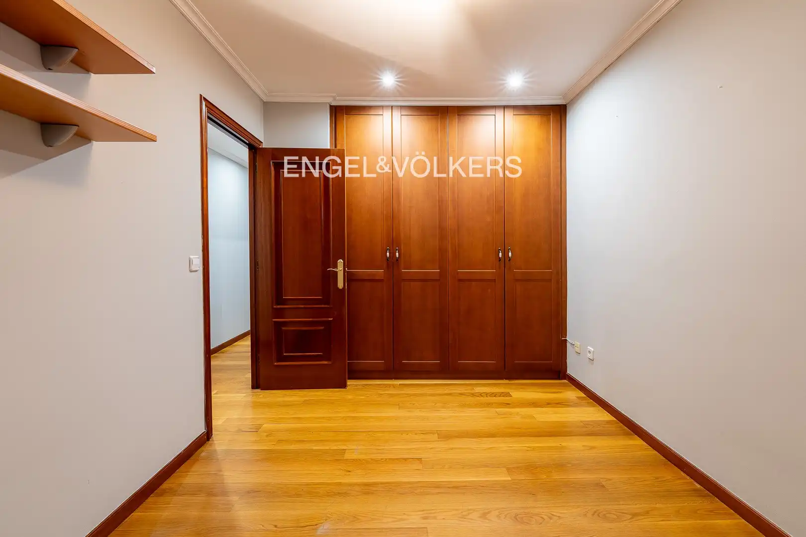 Piso de alquiler en Vigo  con Calefacción