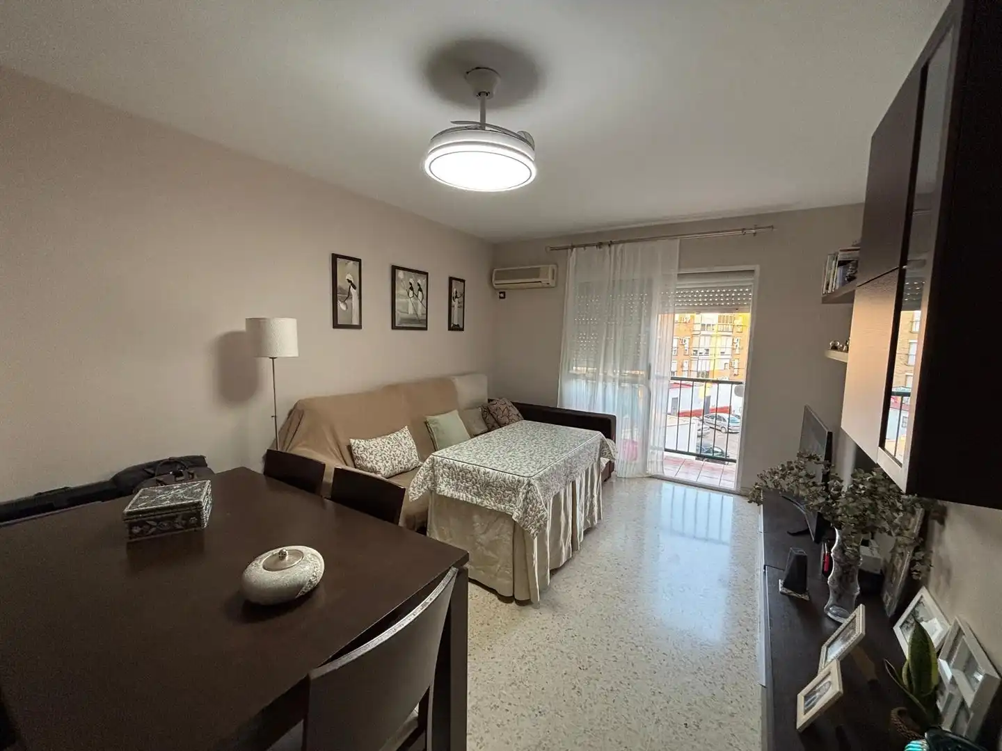Dormitori de Pis en venda en Dos Hermanas amb Aire condicionat, Calefacció i Terrassa