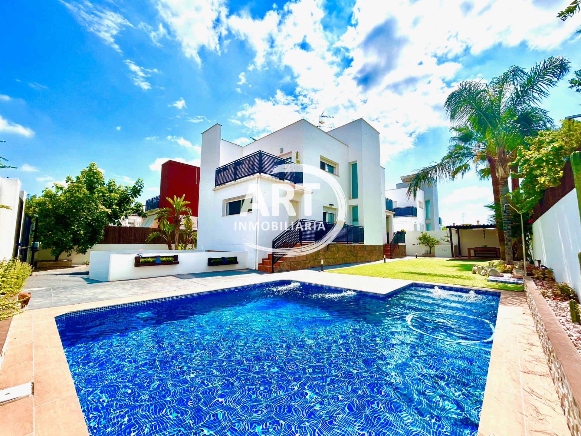 Vista exterior de Casa o chalet en venta en La Pobla de Vallbona con Aire acondicionado, Calefacción y Jardín privado
