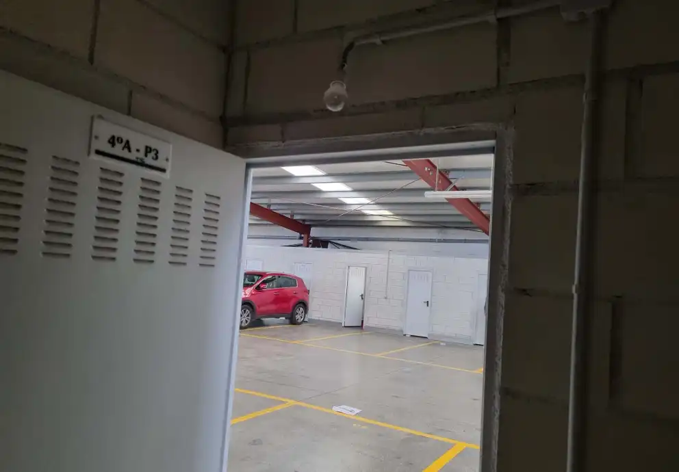 Storage room for sale in CERRALLON ARRIBA, Piñeiros- Freixeiro