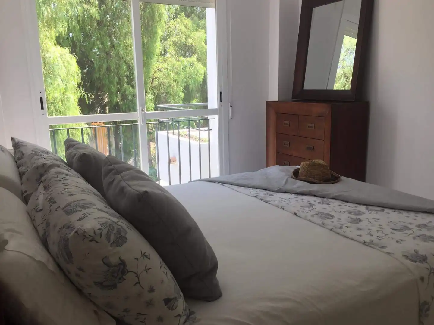 Bedroom of Flat for rent in Marbella  with Air Conditioner, Furnished and Oven