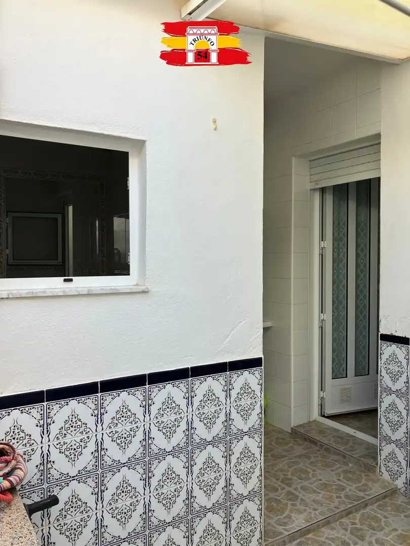 Doppelhaushälfte zum Verkauf in Avenida de Colón, imagen 22