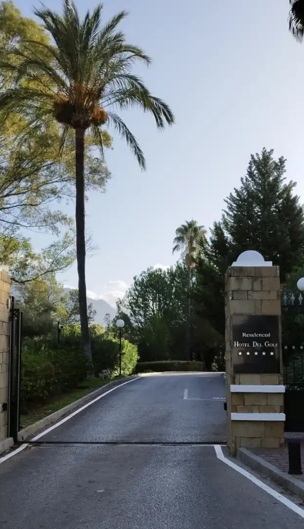 Außenansicht von Wohnung zur Miete in Marbella mit Klimaanlage, Heizung und Terrasse