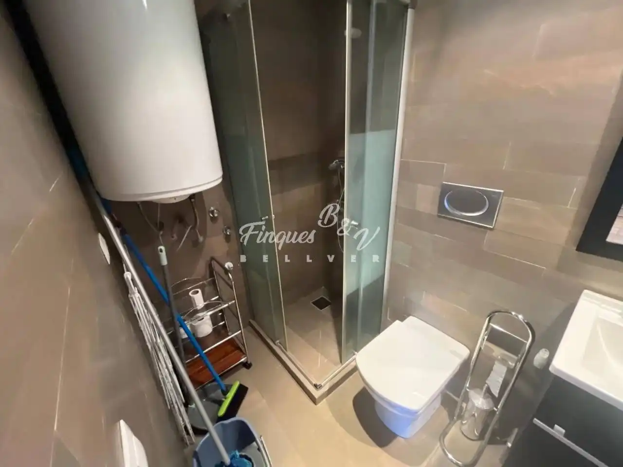 Baño de Piso en venta en Alp con Calefacción, Parquet y Trastero