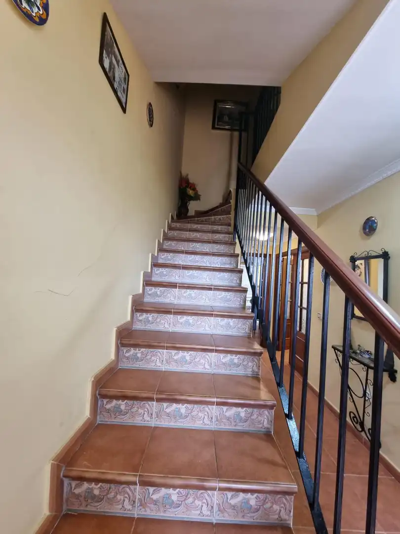 Casa adosada en venda en Algeciras amb Jardí privat, Traster i Piscina comunitària