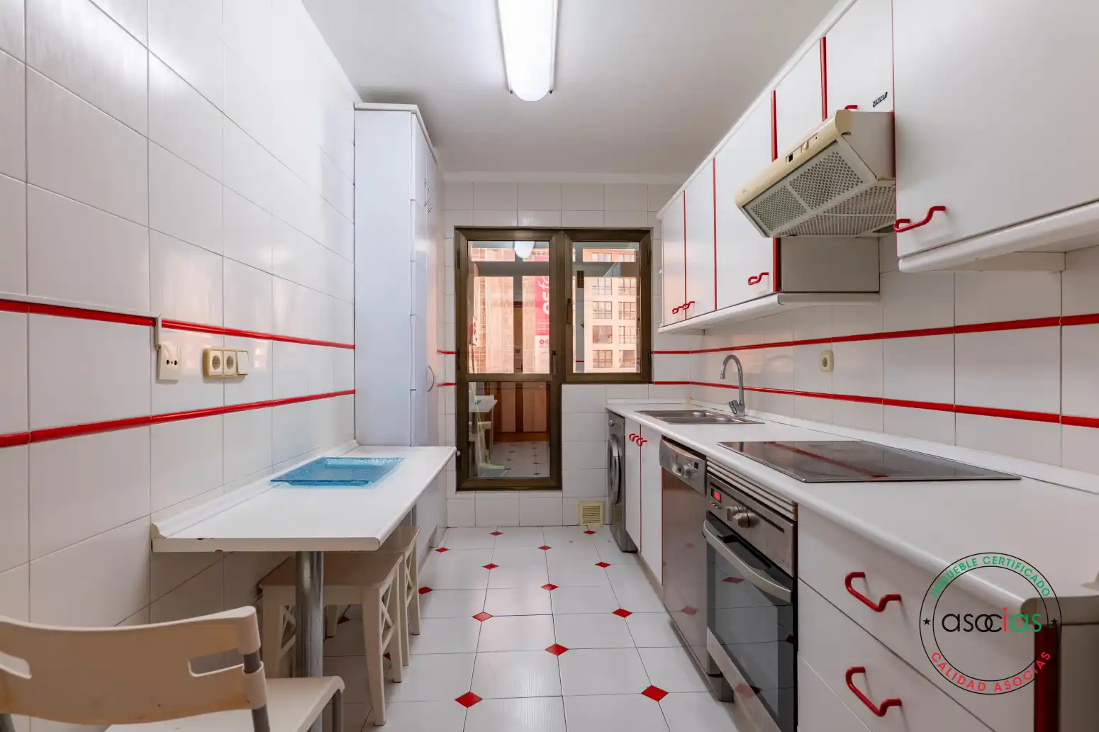 Cocina de Piso en venta en Oviedo  con Calefacción, Parquet y Terraza