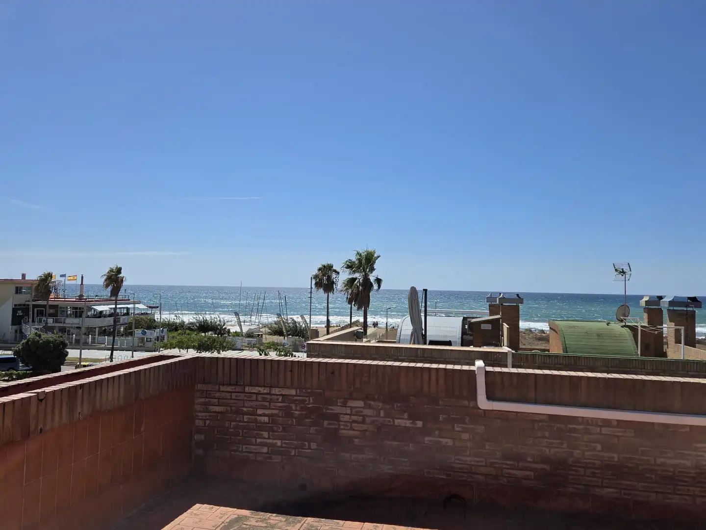 Adossat amb piscina en venda a La Pineda