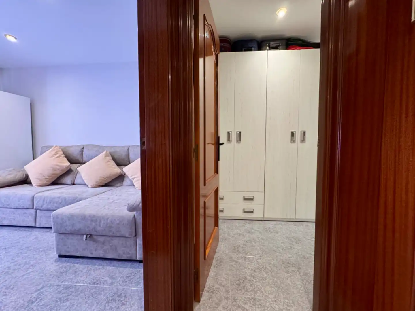 Habitación de Piso en venta en Sant Boi de Llobregat con Aire acondicionado, Terraza y Trastero