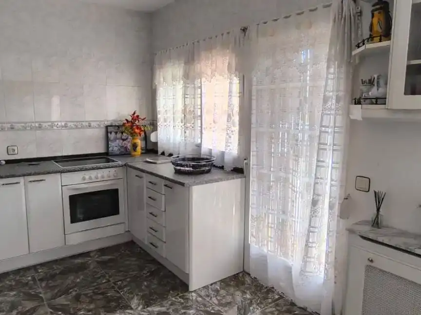 Cocina de Piso en venta en La Iglesuela del Tiétar con Trastero, Piscina y Amueblado