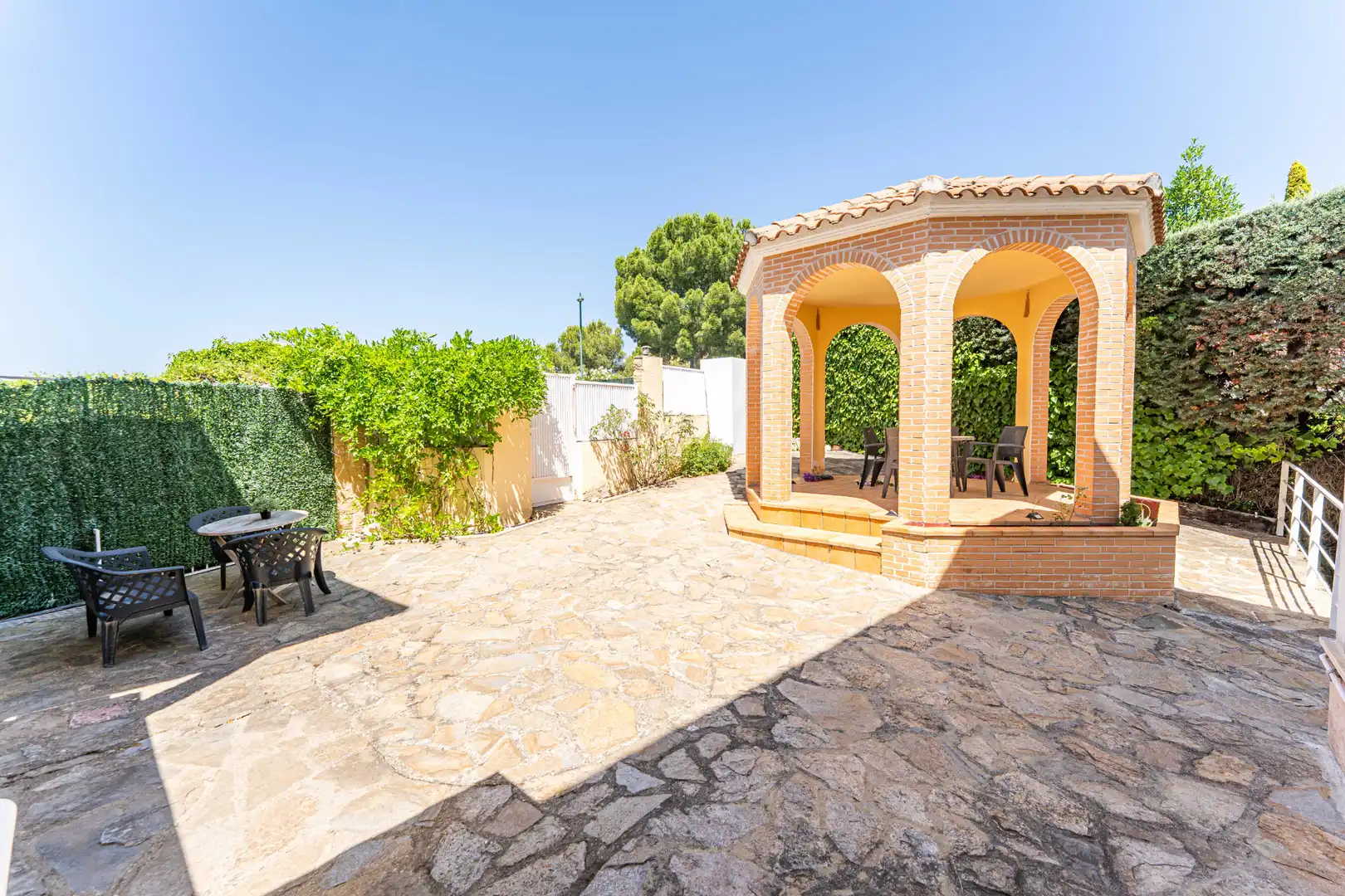 Jardín de Casa adosada en venta en Torrelodones con Calefacción, Jardín privado y Terraza