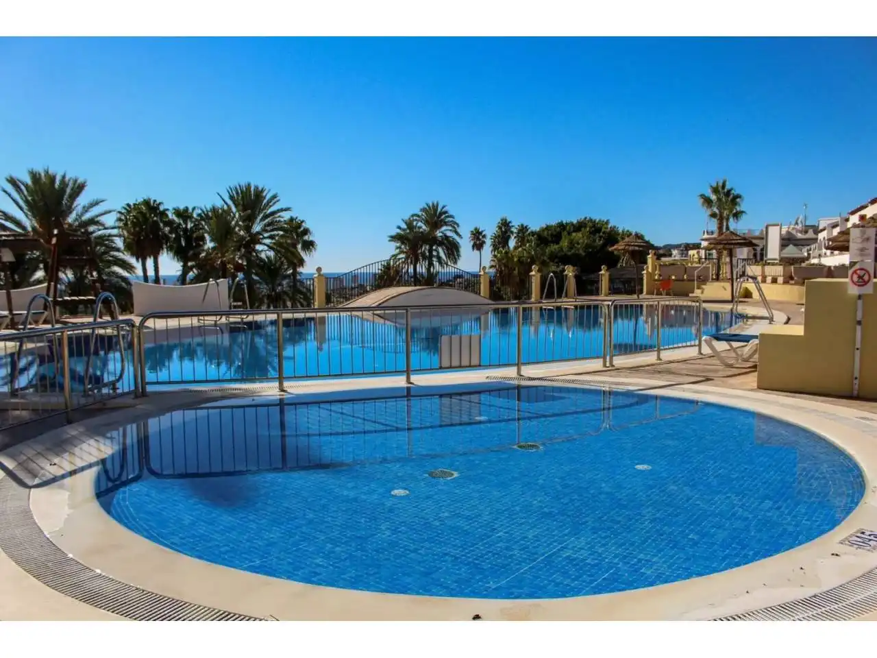 Piscina de Casa adosada en venta en Calpe / Calp con Aire acondicionado, Terraza y Amueblado