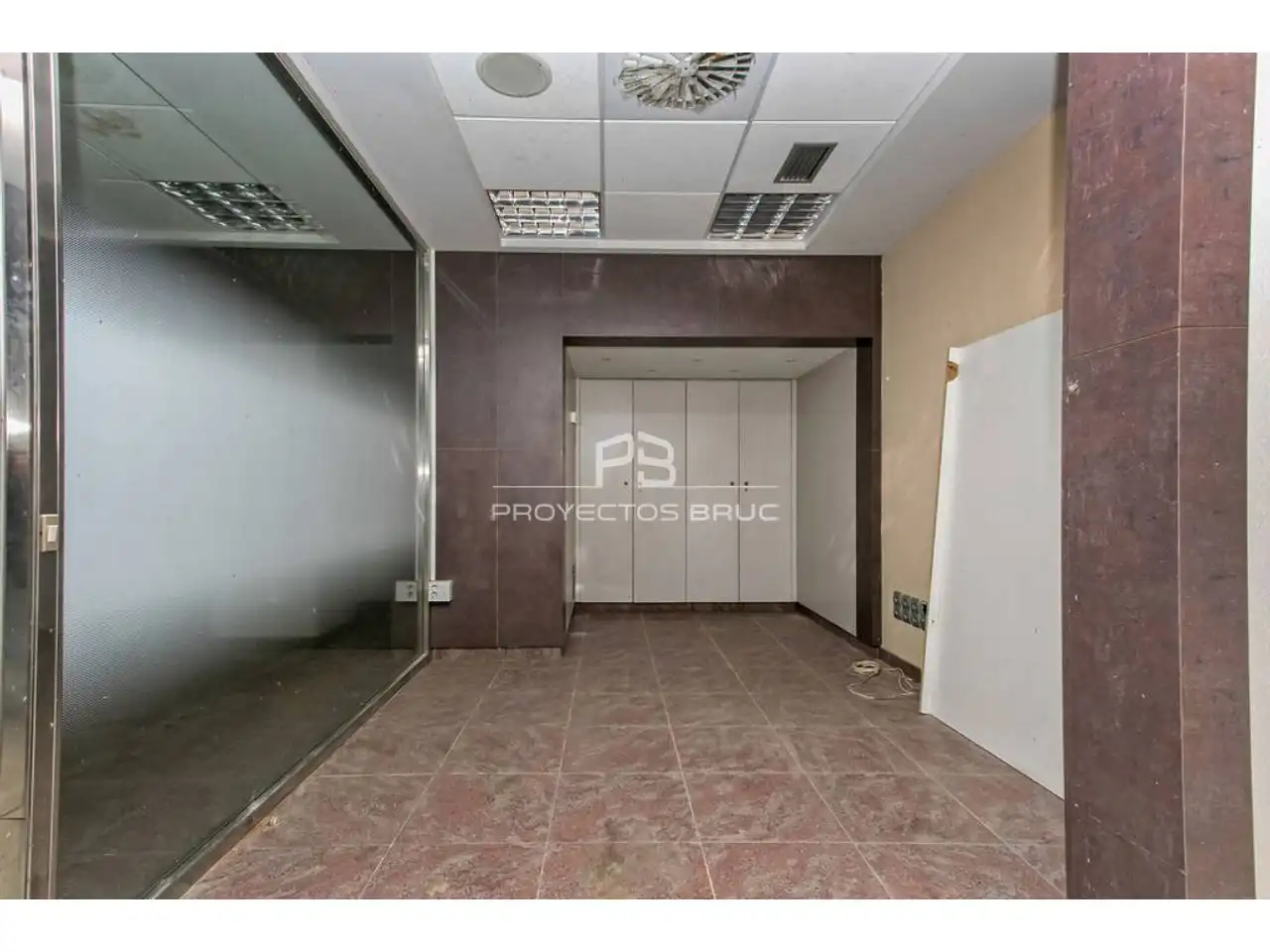 Business premises for sale in Calle Mosén Jacinto Verdaguer, imagen 18