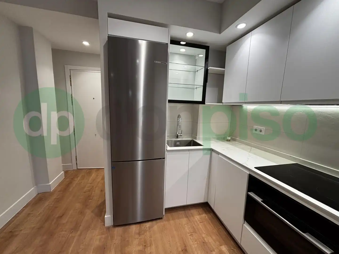 Kitchen of Flat for sale in Madrid  with Air Conditioner, Parquet flooring and Furnished