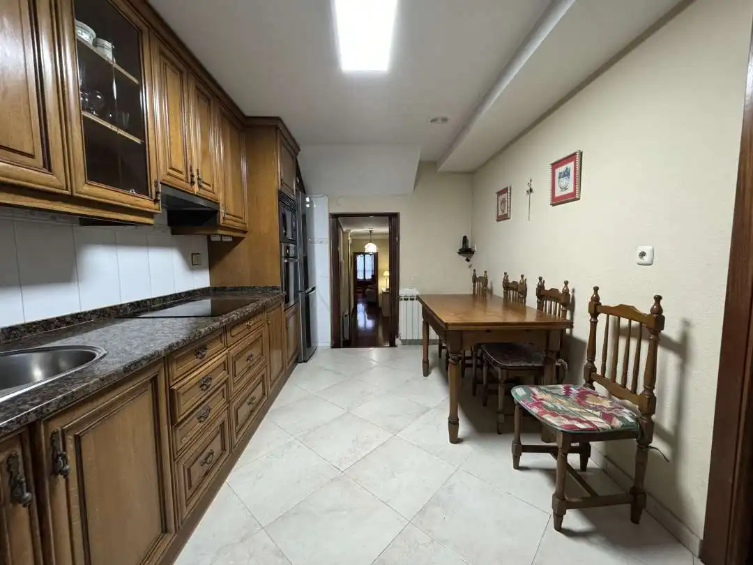 Cocina de Piso en venta en Bergara con Calefacción, Jardín privado y Amueblado