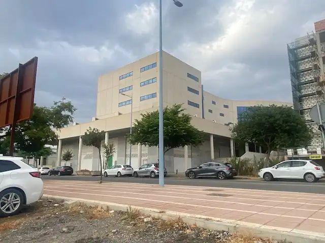 Gewerbefläche zur Miete in Avenida de la Libertad, imagen 2