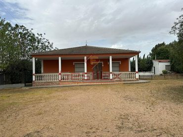 Casa amb piscina en venda a Almendralejo
