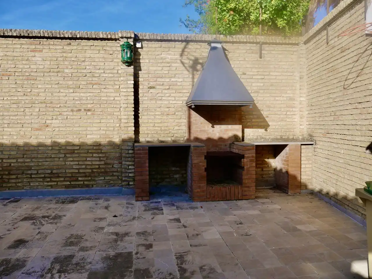 Casa o xalet en venda a Jacinto Benavente, Gines
