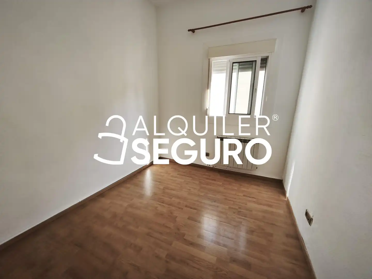 Schlafzimmer von Wohnung zur Miete in Zaragoza