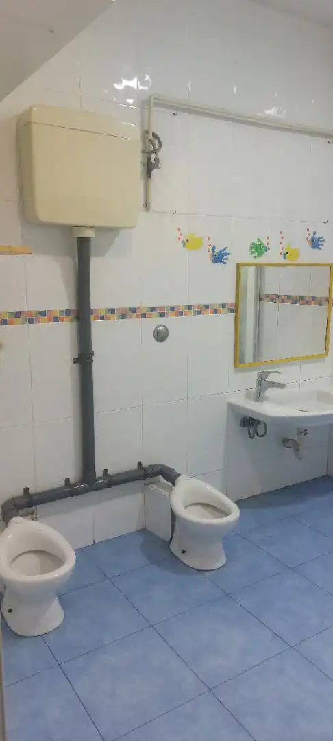 Badezimmer von Büro zur Miete in Badalona