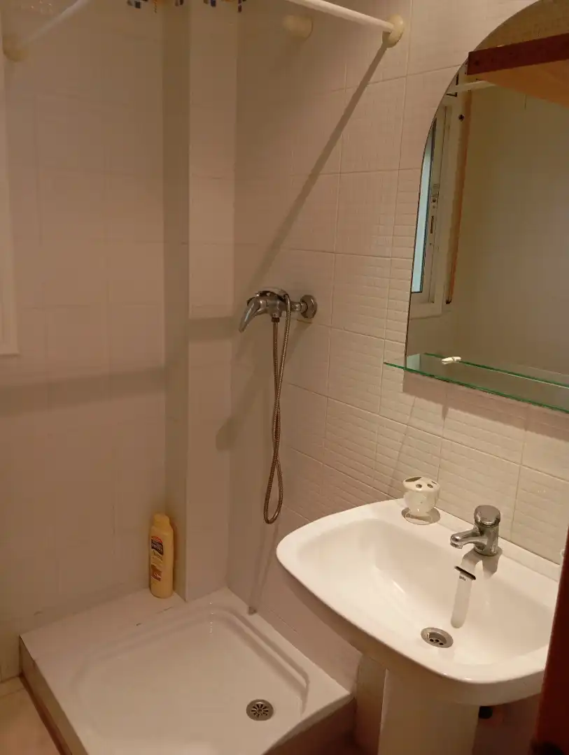 Bany de Apartament de lloguer en Calafell amb Terrassa, Moblat i Forn