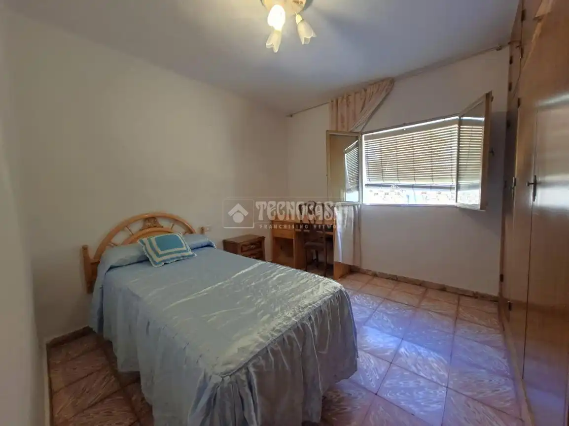 Dormitori de Casa adosada en venda en Valle del Zalabí amb Calefacció i Terrassa